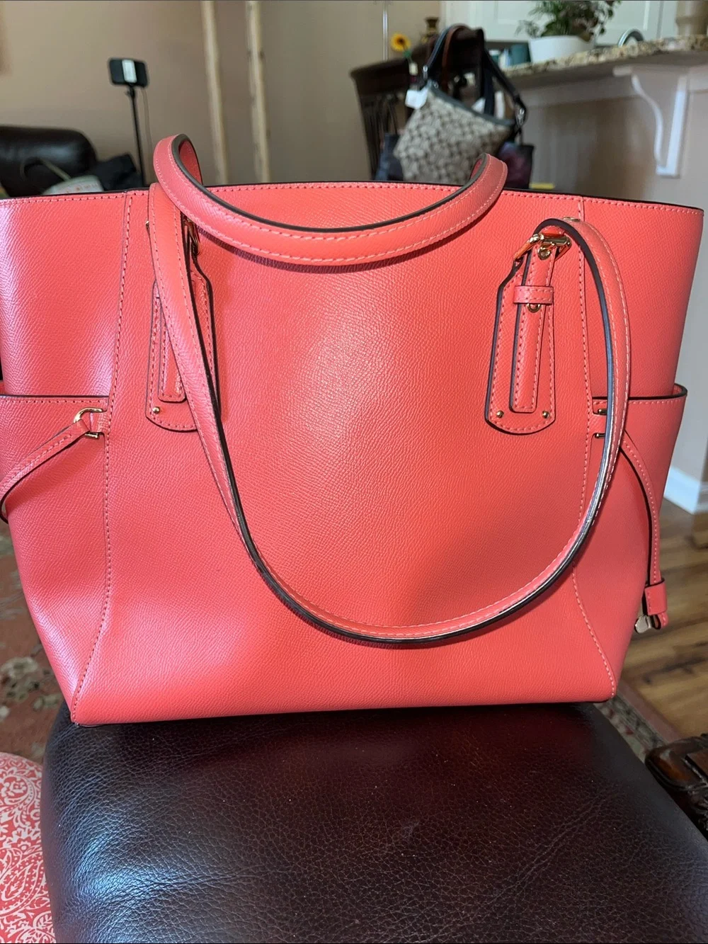 NWT Authentic Michael Kors Voyager Saffiano Leather Handbag
